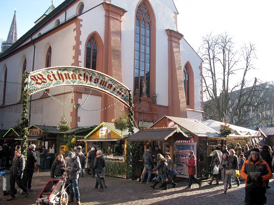 Weihnachtsmarkt in der Franziskanerstraße, Franziskanerstraße, zwischen Rathausplatz und Kaiser-Joseph-Straße
